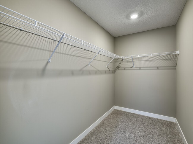 Building Photo - 14377 Fernbrook Ln N