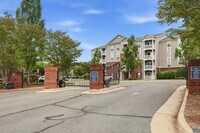 Building Photo - 122 Yellowstone Dr
