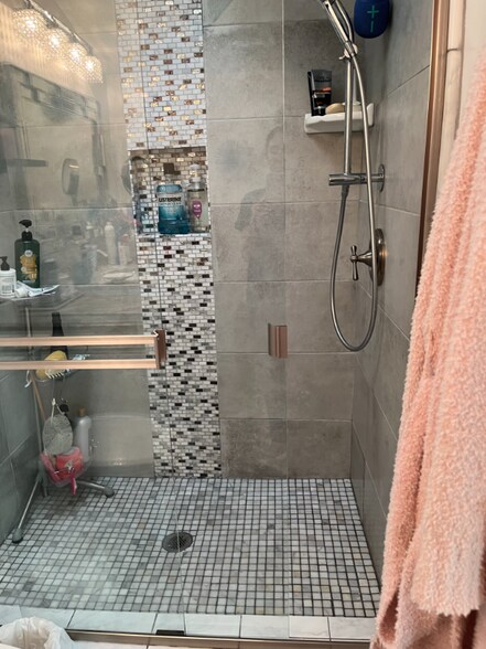 Building Photo - 6051 Flambeau Rd