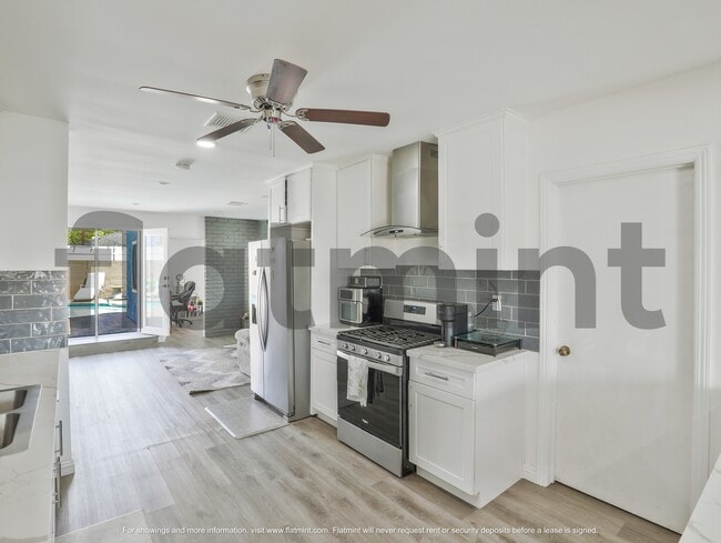 Building Photo - 3835 W 147th Pl