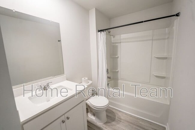 Building Photo - 156 Kraft Kove