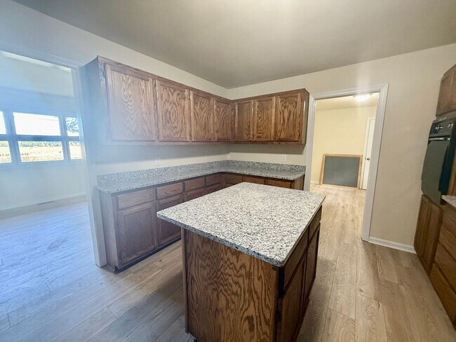 Building Photo - Two bedroom, 1 bath house – Flexible Layout with Bonus Spaces in Gibsonville