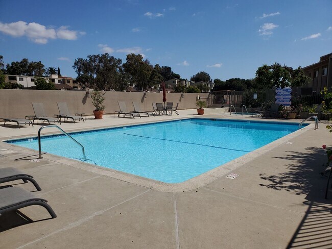 Building Photo - 6780 Mission Gorge Rd