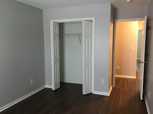 Building Photo - 7316 Parklake Pl