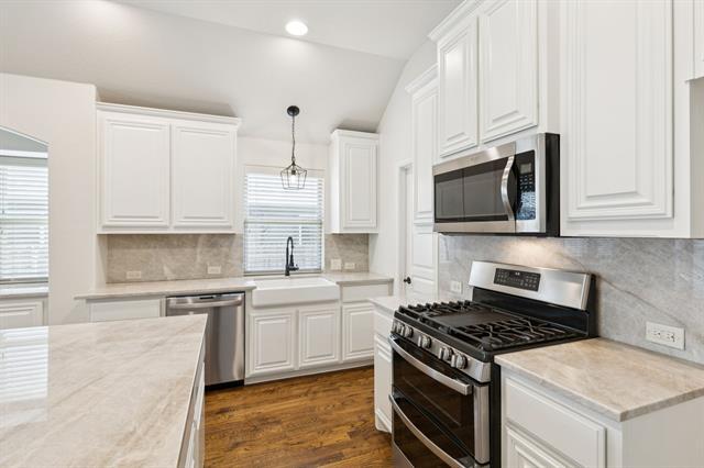 Building Photo - 512 Eastbrook Dr