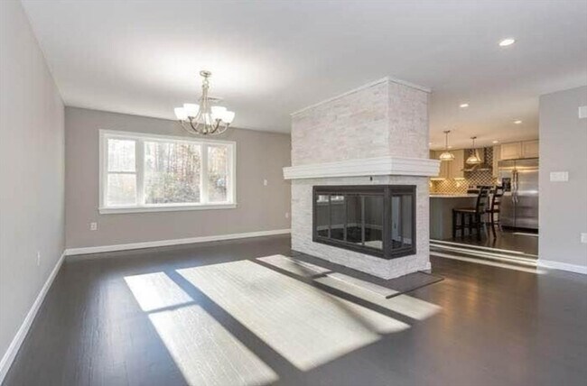 Building Photo - 115 Grove St