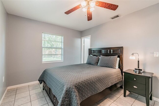 Building Photo - 3611 Anderson Ave