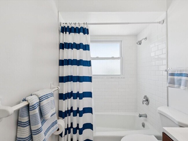 Building Photo - 3272 Minnow Creek Dr