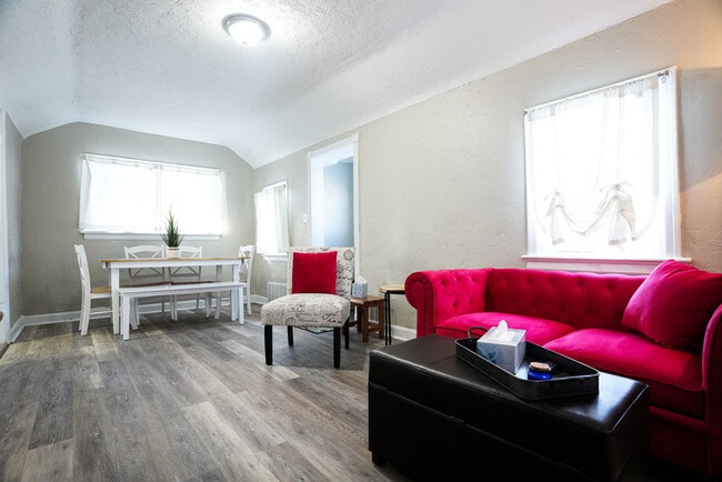 Building Photo - 1252 Sage Ave