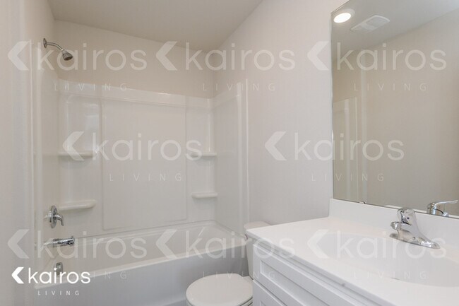 Building Photo - 355 Common Reed Drive