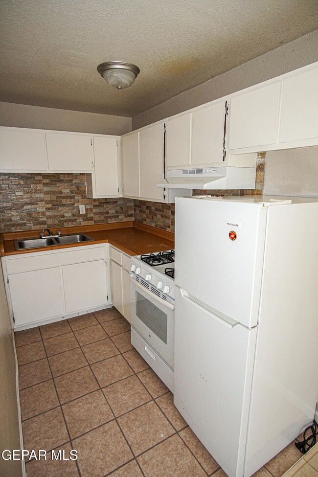 Building Photo - 3435 Fred Wilson Ave