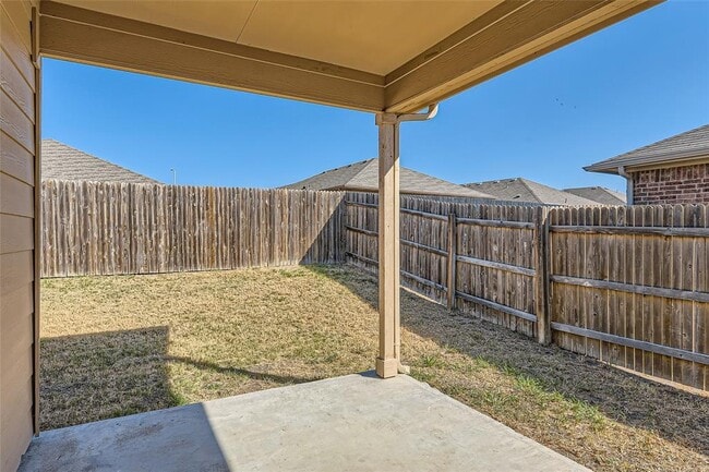 Building Photo - 5704 Montrelia Dr