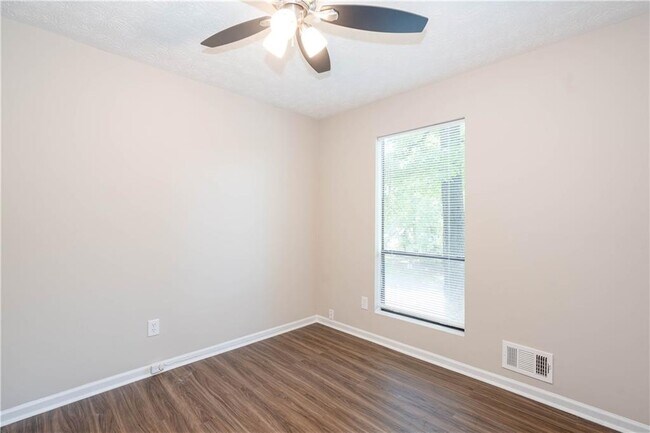 Building Photo - 2759 Shetland Ln NW