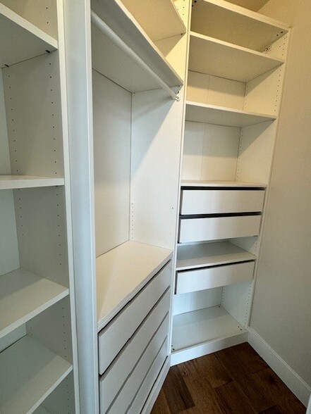 Building Photo - 2000 Clarendon Blvd