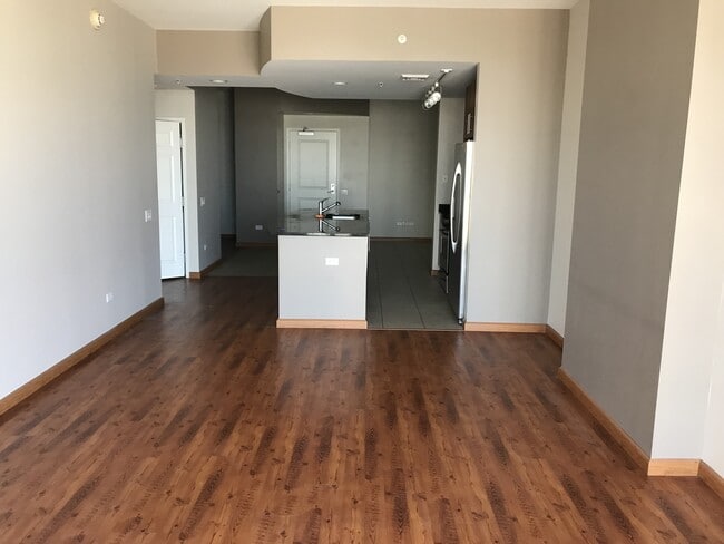 Building Photo - GORGEOUS 1 BEDROOM AT ALLURE VIEWS !!!!!!