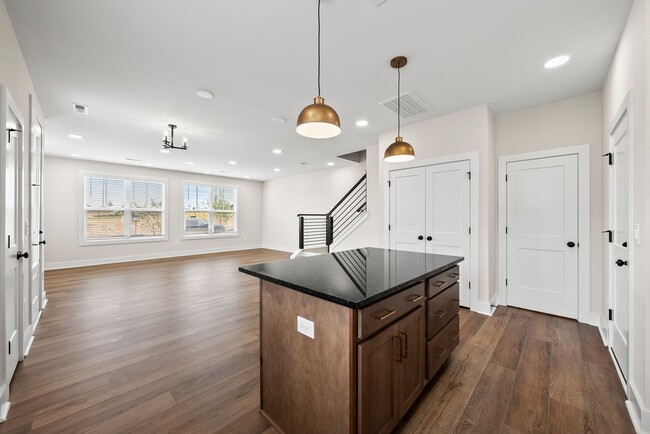 Building Photo - 3018 White Rail Dr