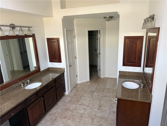 Building Photo - 4703 Legacy Cove Ln