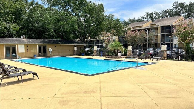 Building Photo - 13289 Arbor Pointe Cir