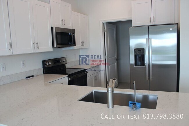 Building Photo - 32146 Powderpuff Mimosa Dr