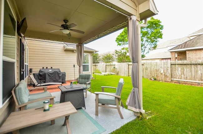 Building Photo - 24923 Diamond Ranch Dr