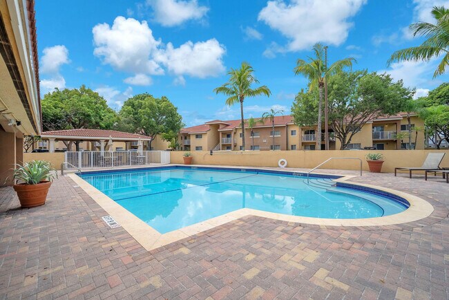 Building Photo - 6889 NW 173rd Dr