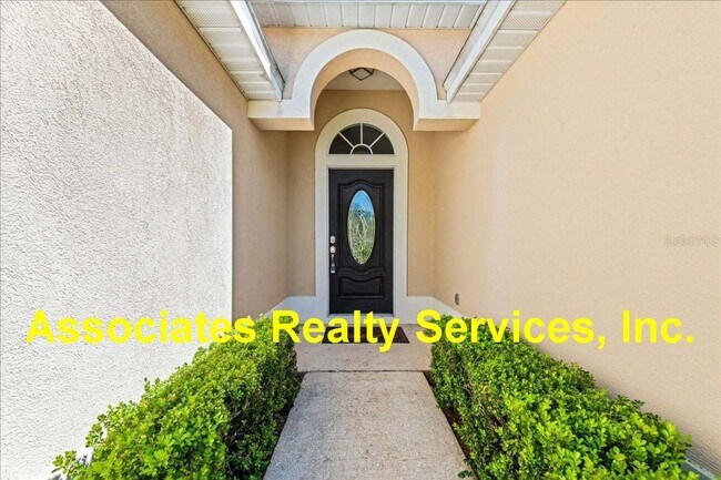 Building Photo - Turkey Creek-Three Bedroom - Two Bath 1560 sf