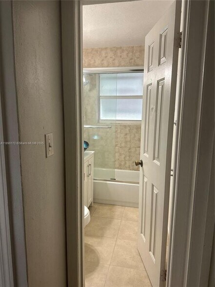 Building Photo - 7820 NW 175th St