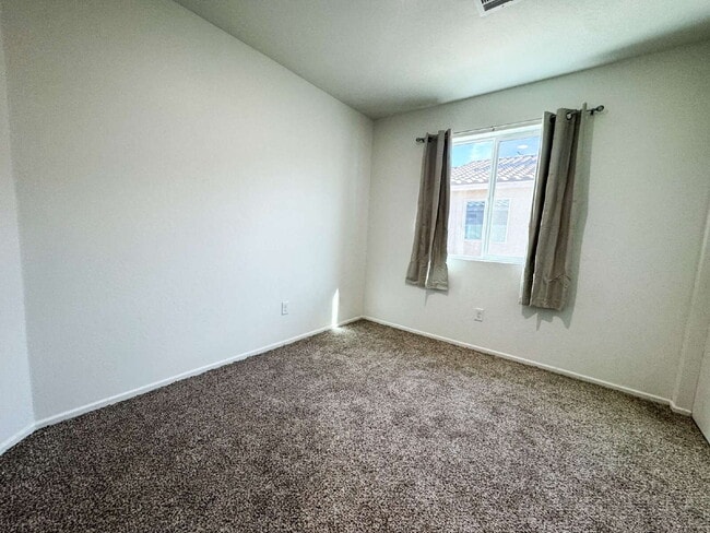 Building Photo - NEWLY BUILT 3-Bed, 2-Bath Home in Yuma!"