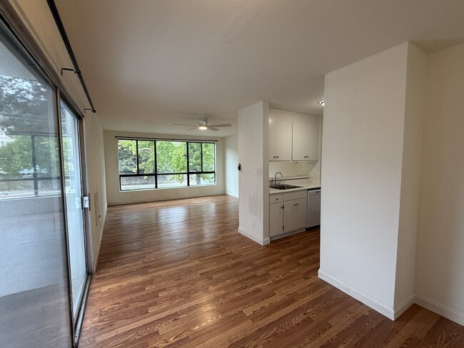 Building Photo - 2632 Warring St