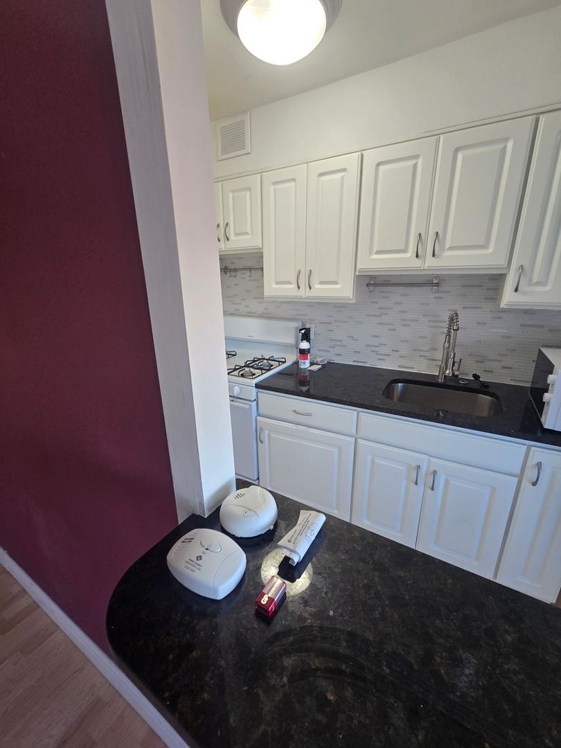 Building Photo - 1196 N Grant St