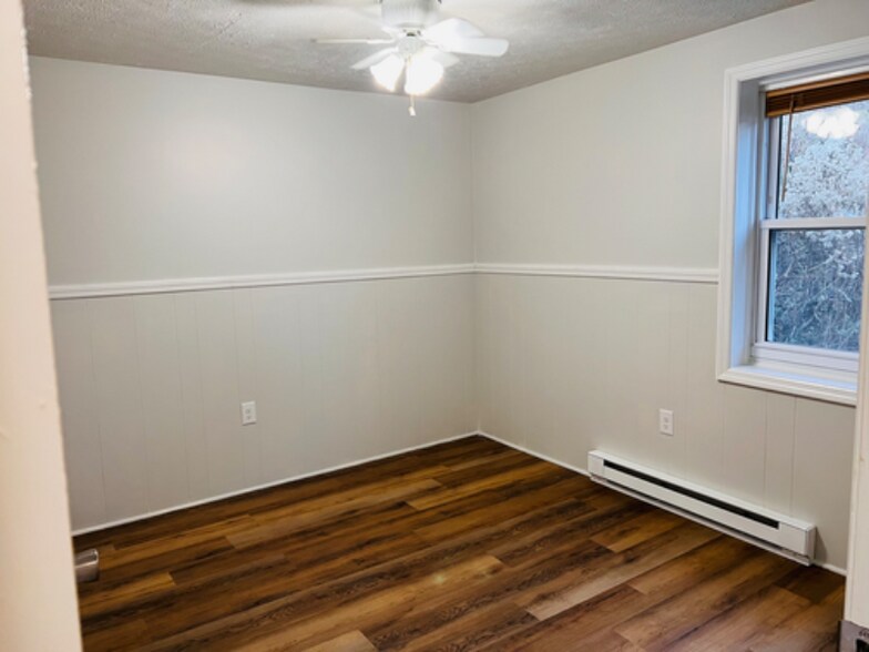 Building Photo - 44 Radio Station Rd