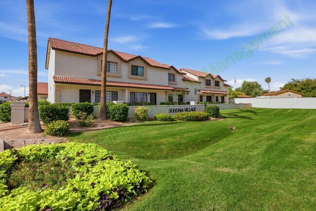 Building Photo - Charming Townhome Living in the Heart of Chandler – Community Pool & Prime Location!
