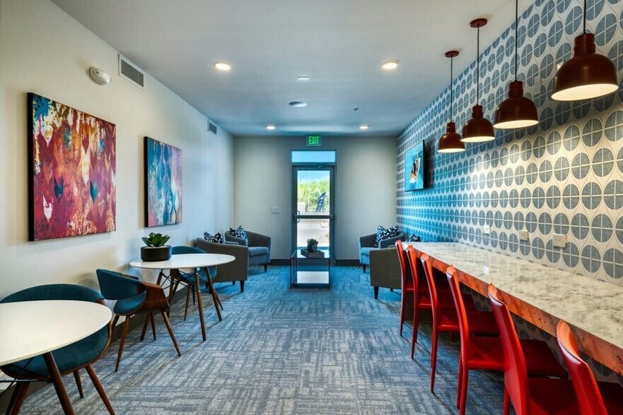 Building Photo - 7200 N 91st Ave