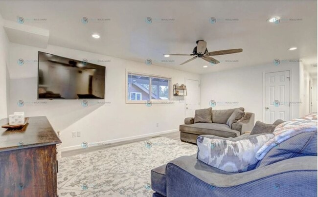 Building Photo - Stylish Tahoe Retreat with Modern Kitchen ...