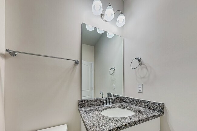 Building Photo - 5301 Ennisworth Ln