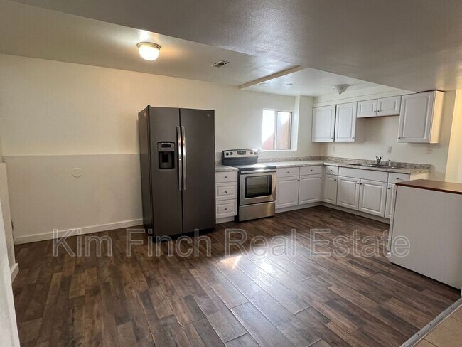 Building Photo - 6099 3840 W