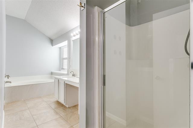 Building Photo - 1728 Creekpoint Dr