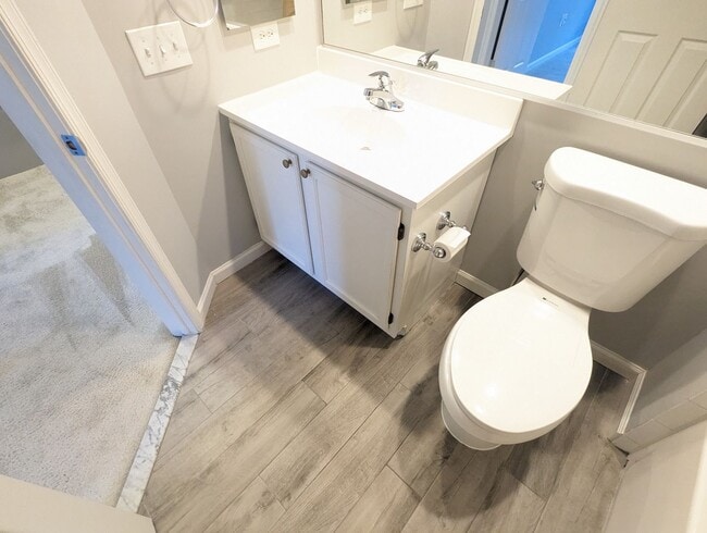 Building Photo - END UNIT townhouse in Ballenger Creek neig...