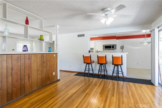 Building Photo - 11543 Swinton Ave