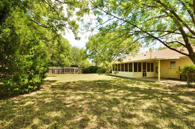 Building Photo - 8432 Bangor Bend