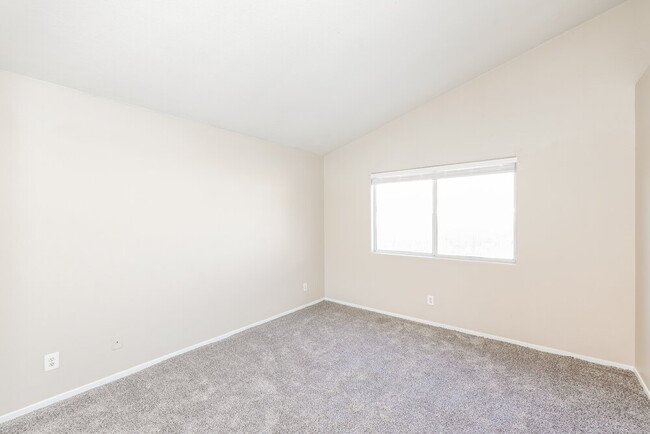 Building Photo - 6376 Venus Vale Ct