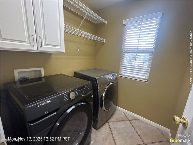 Building Photo - 10555 Winter Grass Dr