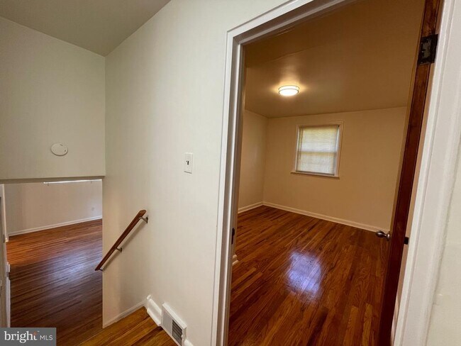 Building Photo - 21 W Golf Club Ln