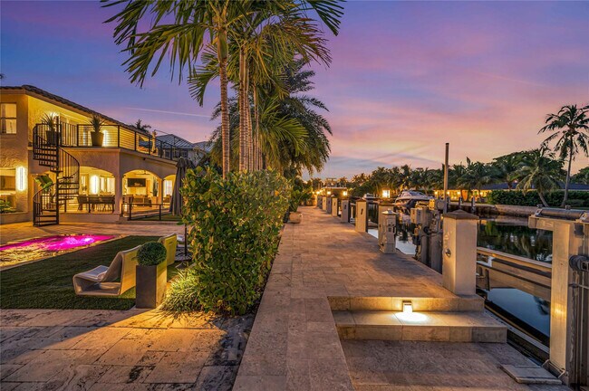 Building Photo - 2323 Delmar Pl