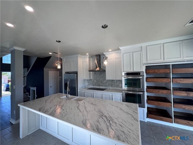 Building Photo - 701 Black Hills Trail