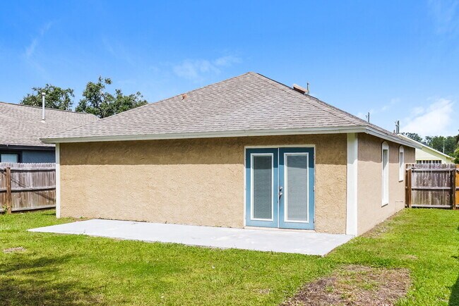 Building Photo - 1616 27th Ave E