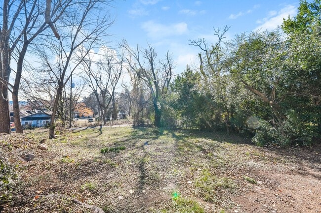 Building Photo - 1833 31st St Ensley