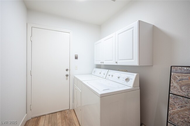 Building Photo - 5312 Bright Sky Ct