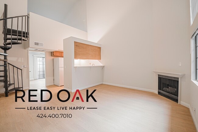 Primary Photo - 4651 Cahuenga Blvd