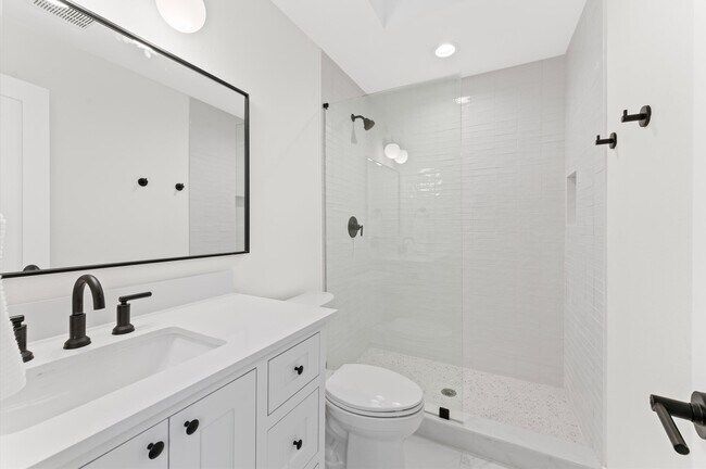 Building Photo - 10607 Overbrook Ln